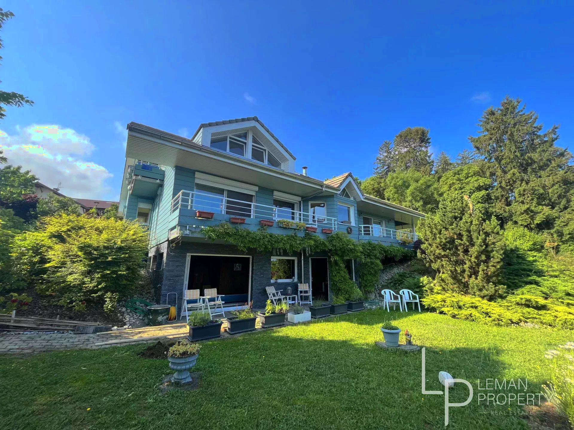 Vente de Maison / Villa à Neuvecelle au prix de 1550000€