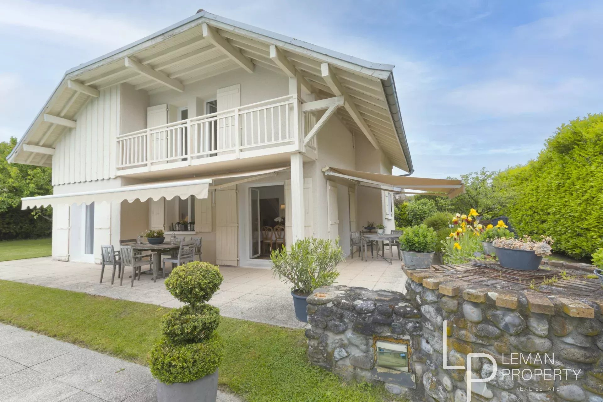 Maison / Villa en vente sur www.leman-property.com