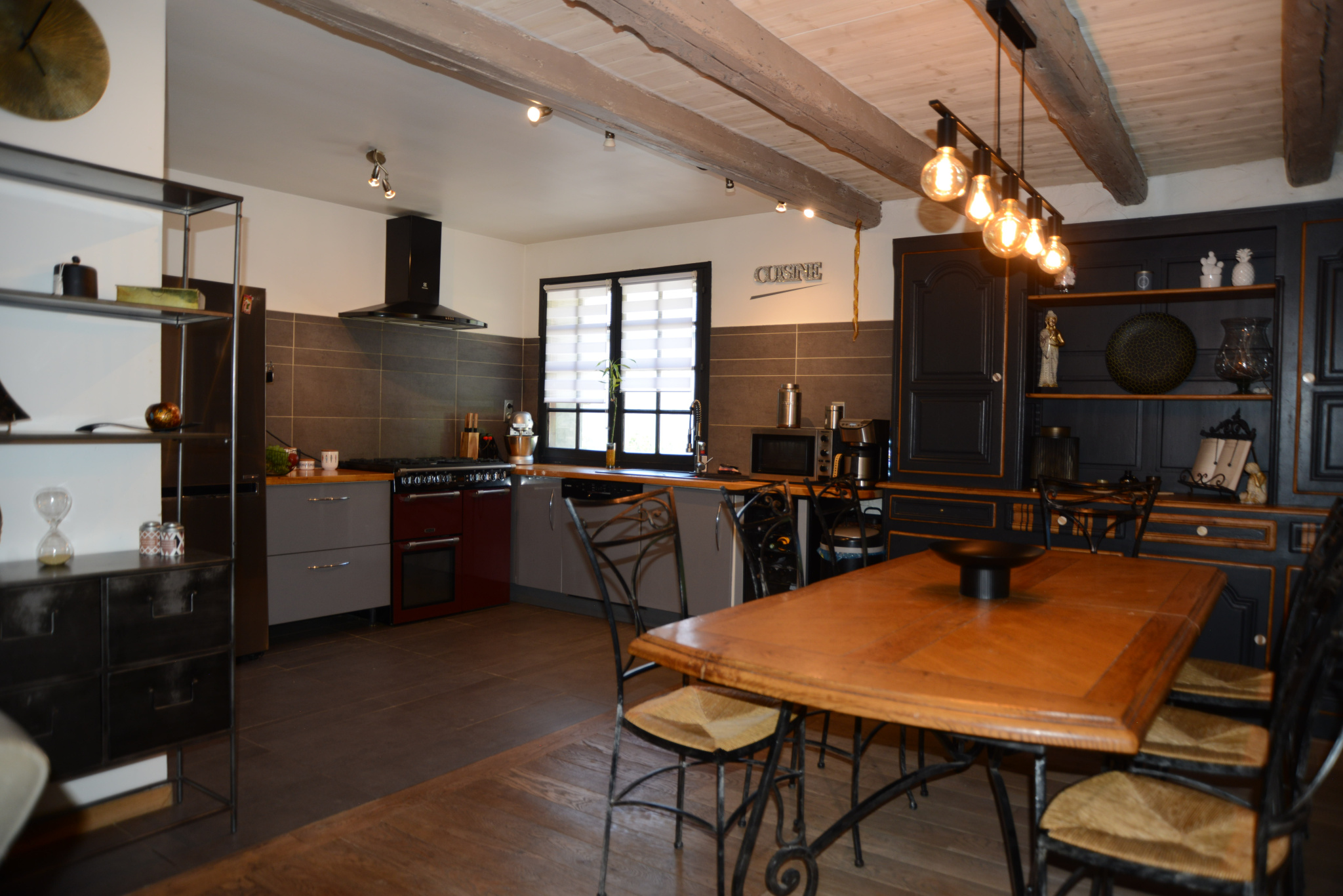 L'agence Leman property vous propose un Maison / Villa à la vente