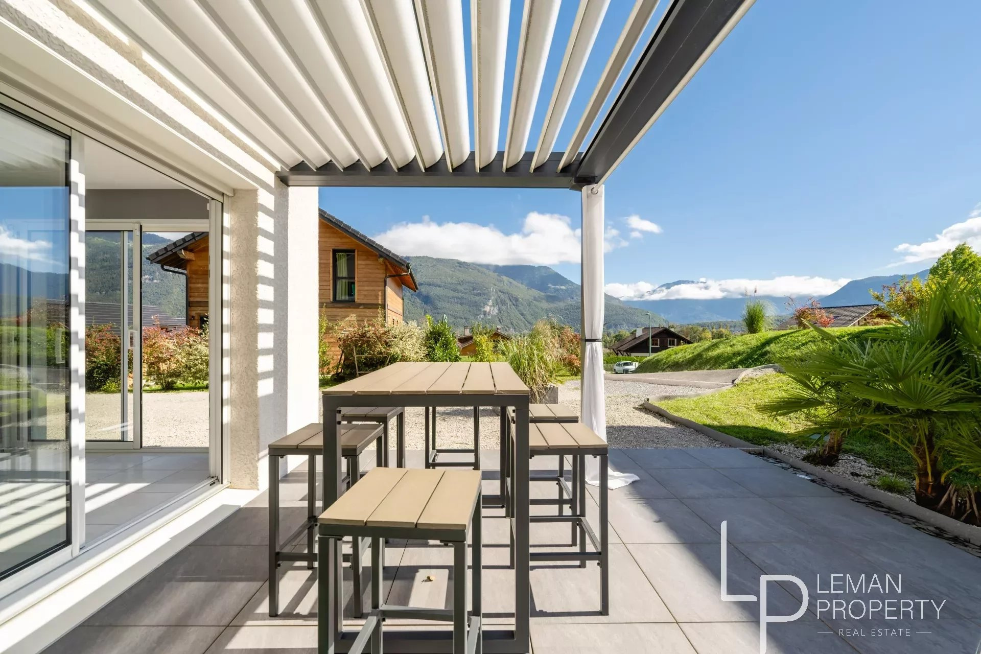 Maison / Villa de 97 m2 comprenant 4 pièces