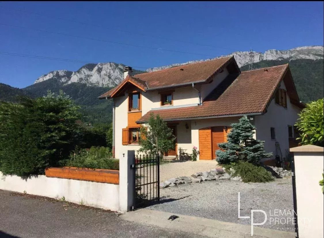 Vente de Maison / Villa d'une surface de 161 m2