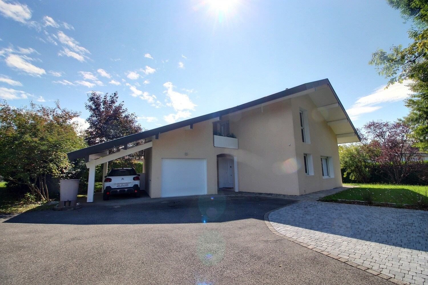 Maison / Villa en vente sur www.leman-property.com