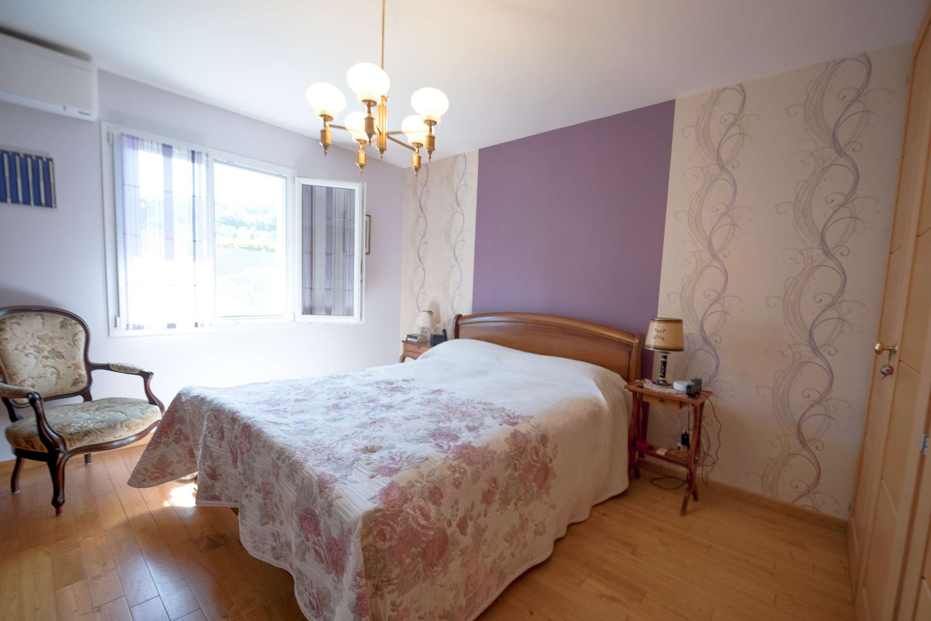 Maison / Villa de 132 m2 comprenant 5 pièces