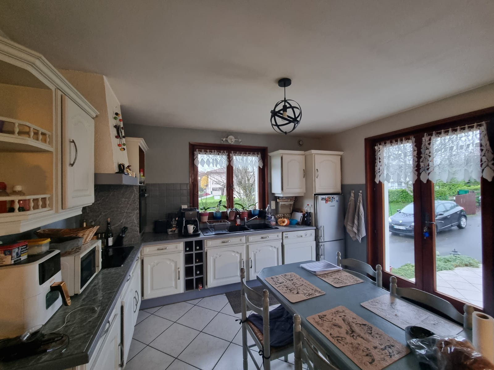 Maison / Villa de 101 m2 comprenant 5 pièces