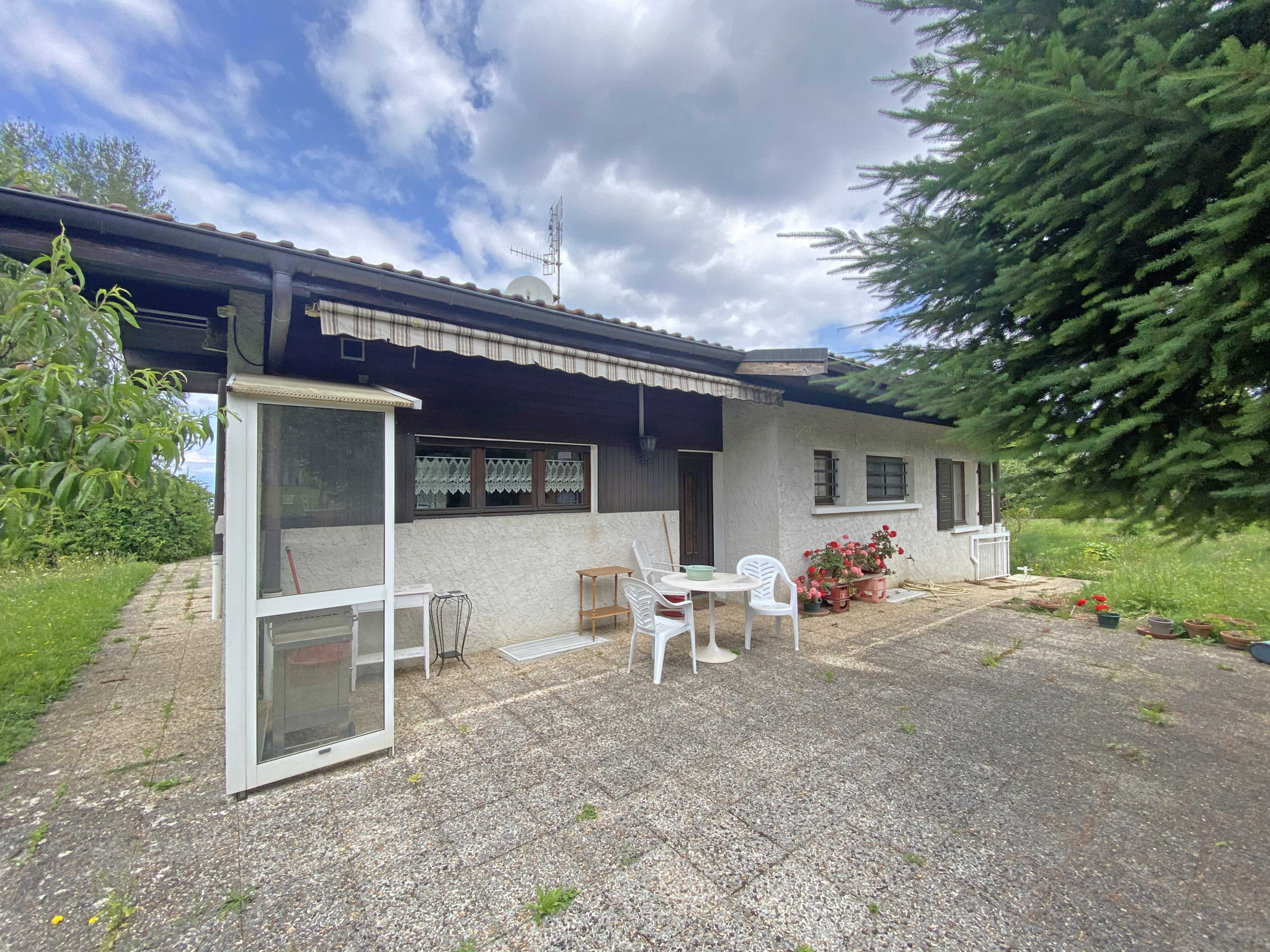 Maison / Villa en vente sur www.leman-property.com