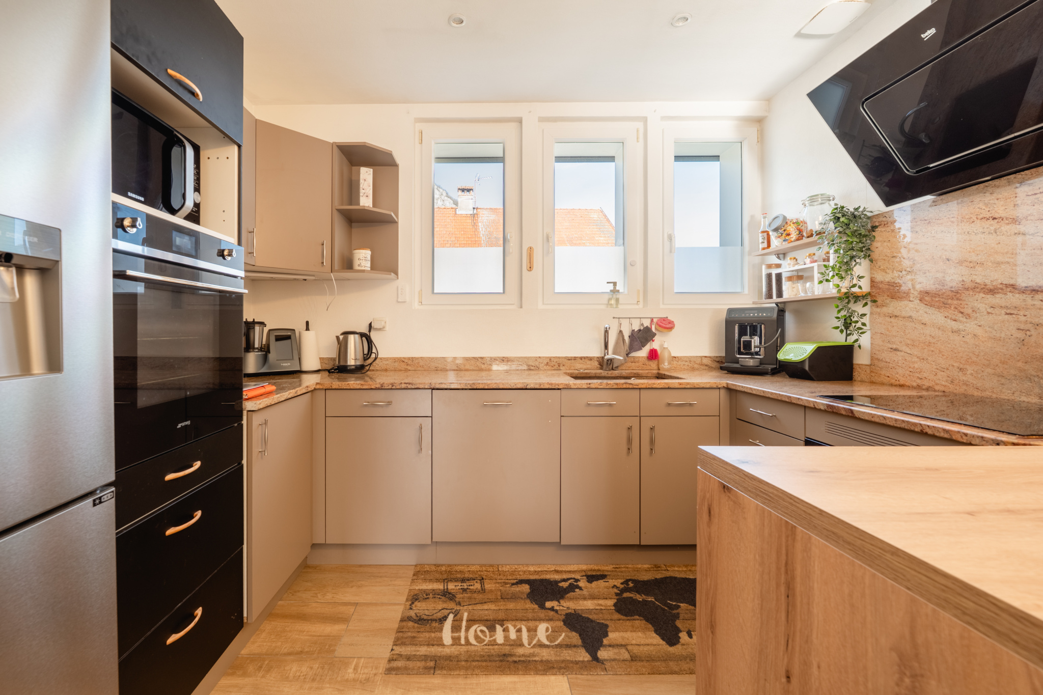 Maison / Villa en vente sur www.leman-property.com