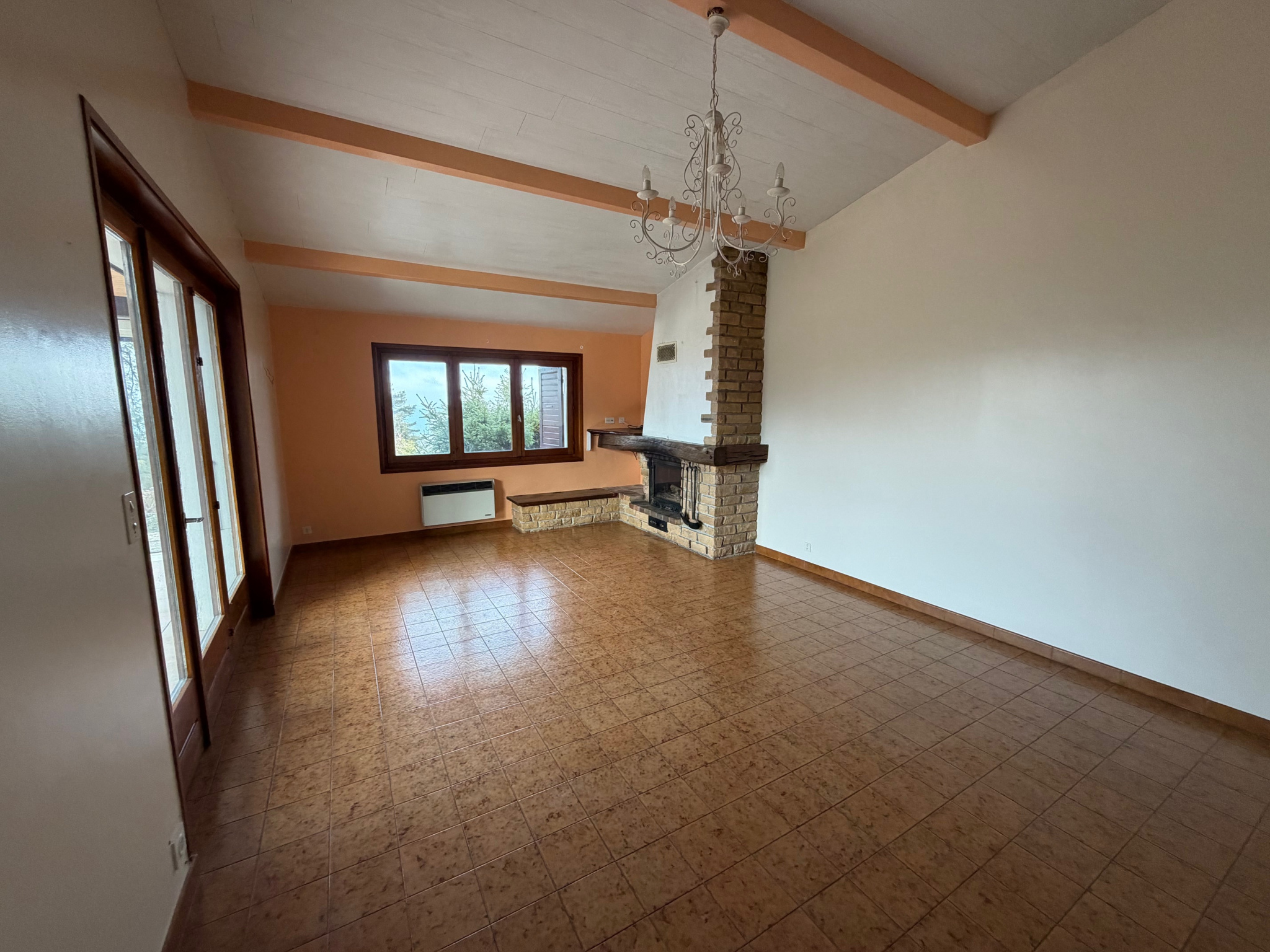 Neuvecelle – Villa à rénover avec vue lac