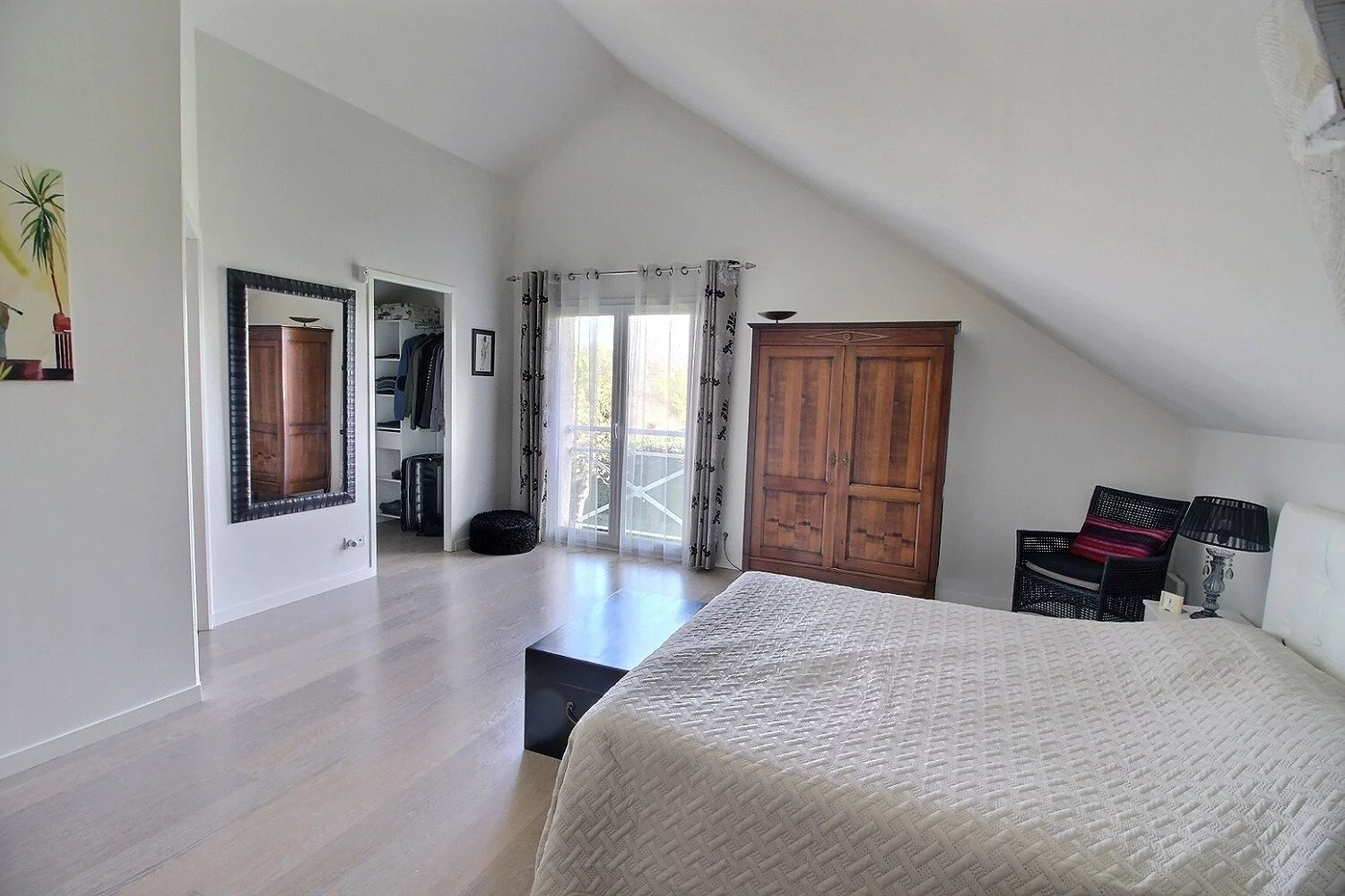 MESSERY – Maison familiale à deux pas du lac