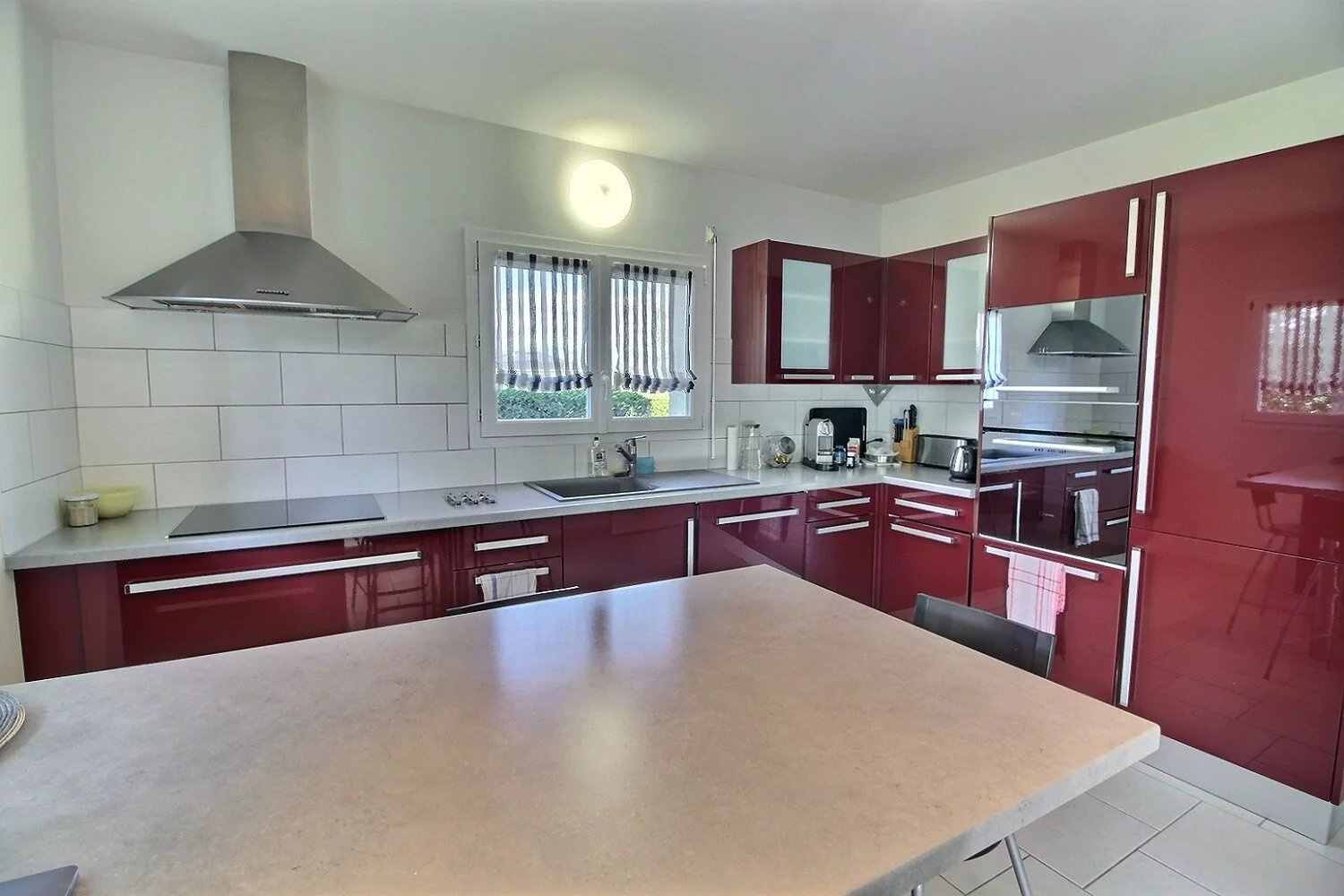 Maison / Villa en vente sur www.leman-property.com