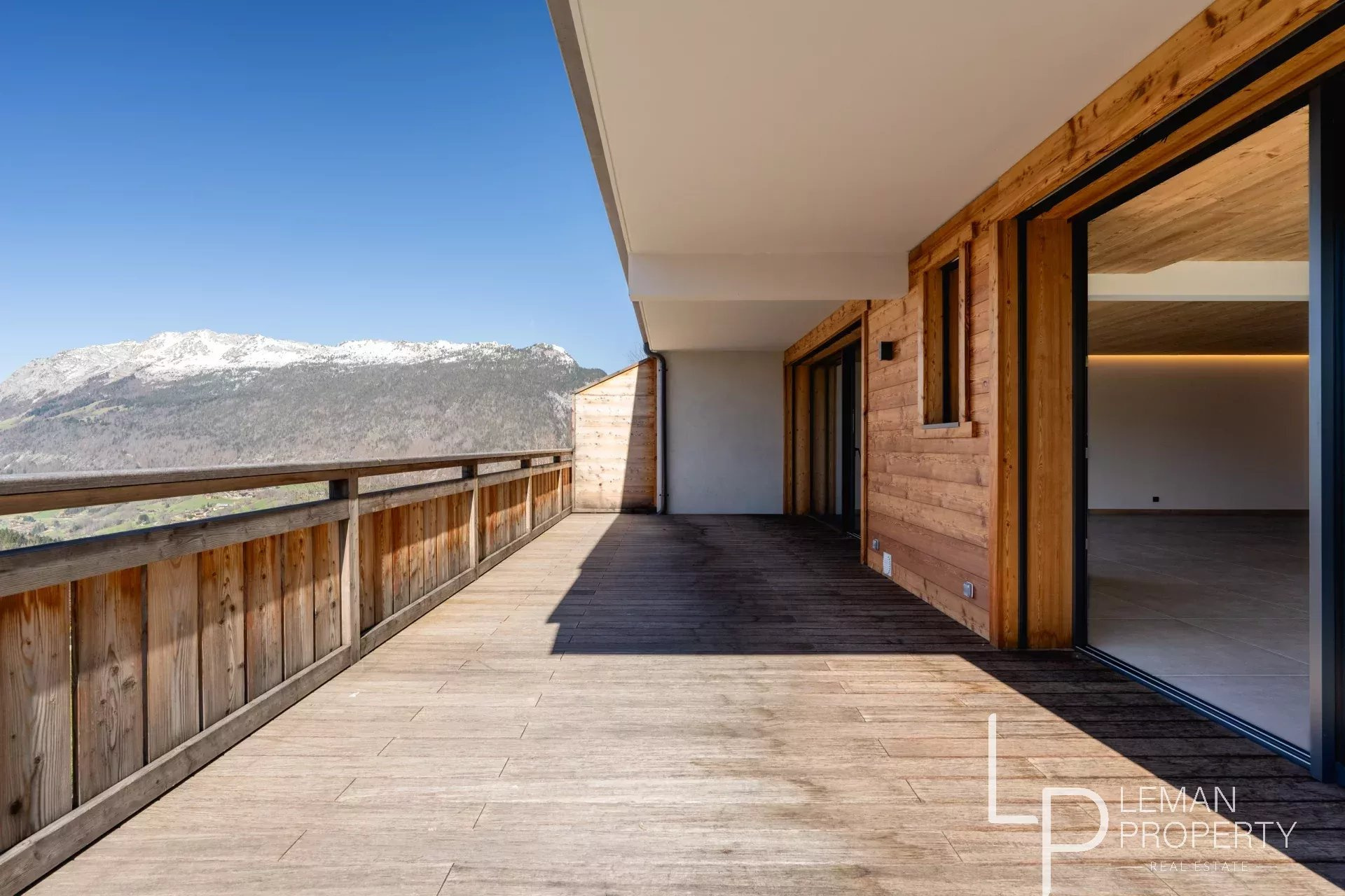 Appartement de 140 m2 comprenant 4 pièces