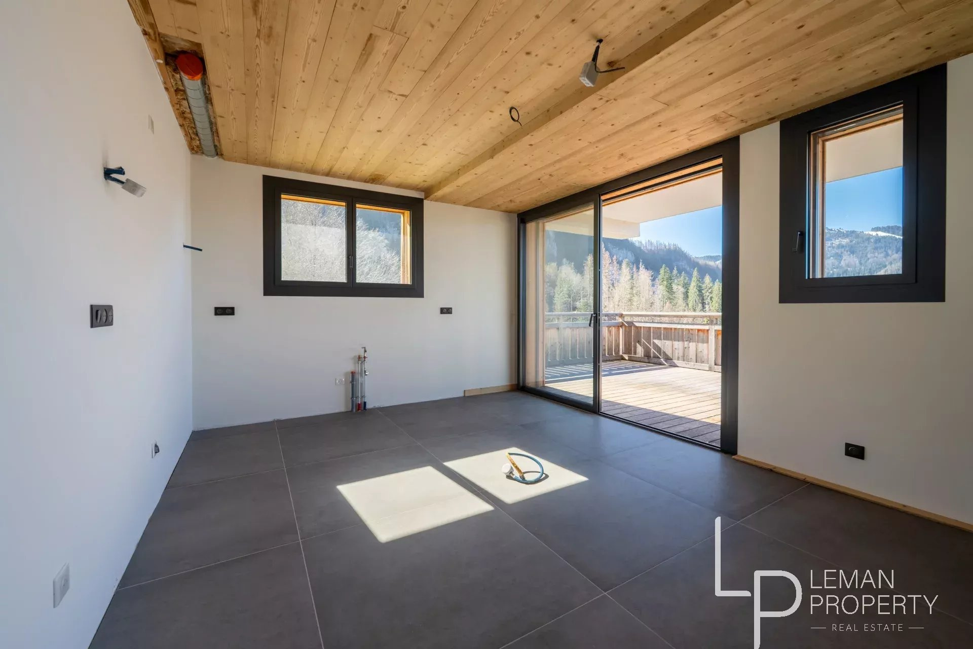 Appartement de 140 m2 comprenant 4 pièces