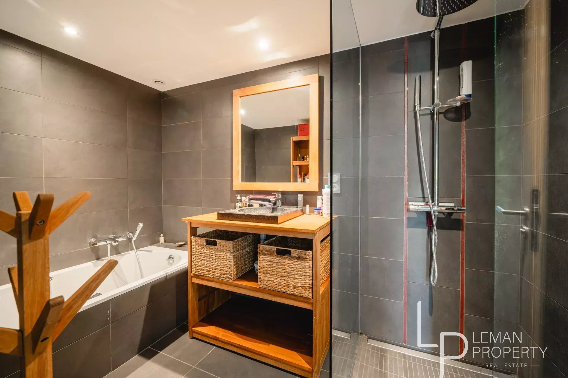 L'agence Leman property vous propose un Maison / Villa à la vente