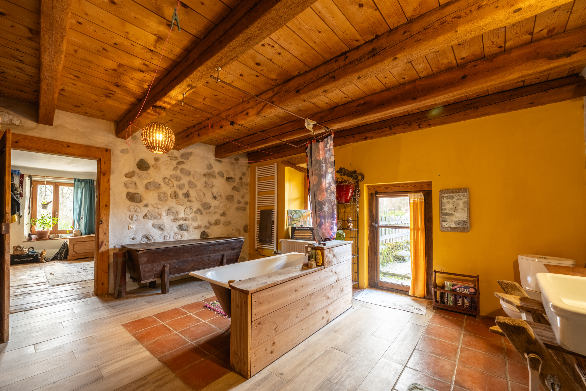 LESCHERAINES – ENSEMBLE IMMOBILIER MAISON + GITE