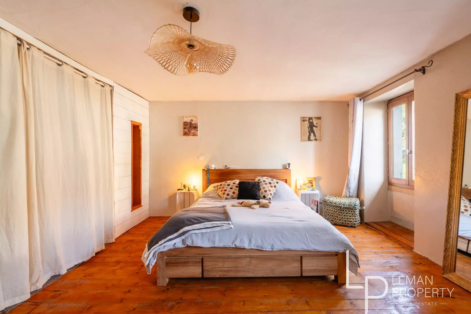 Maison / Villa de 182 m2 comprenant 5 pièces