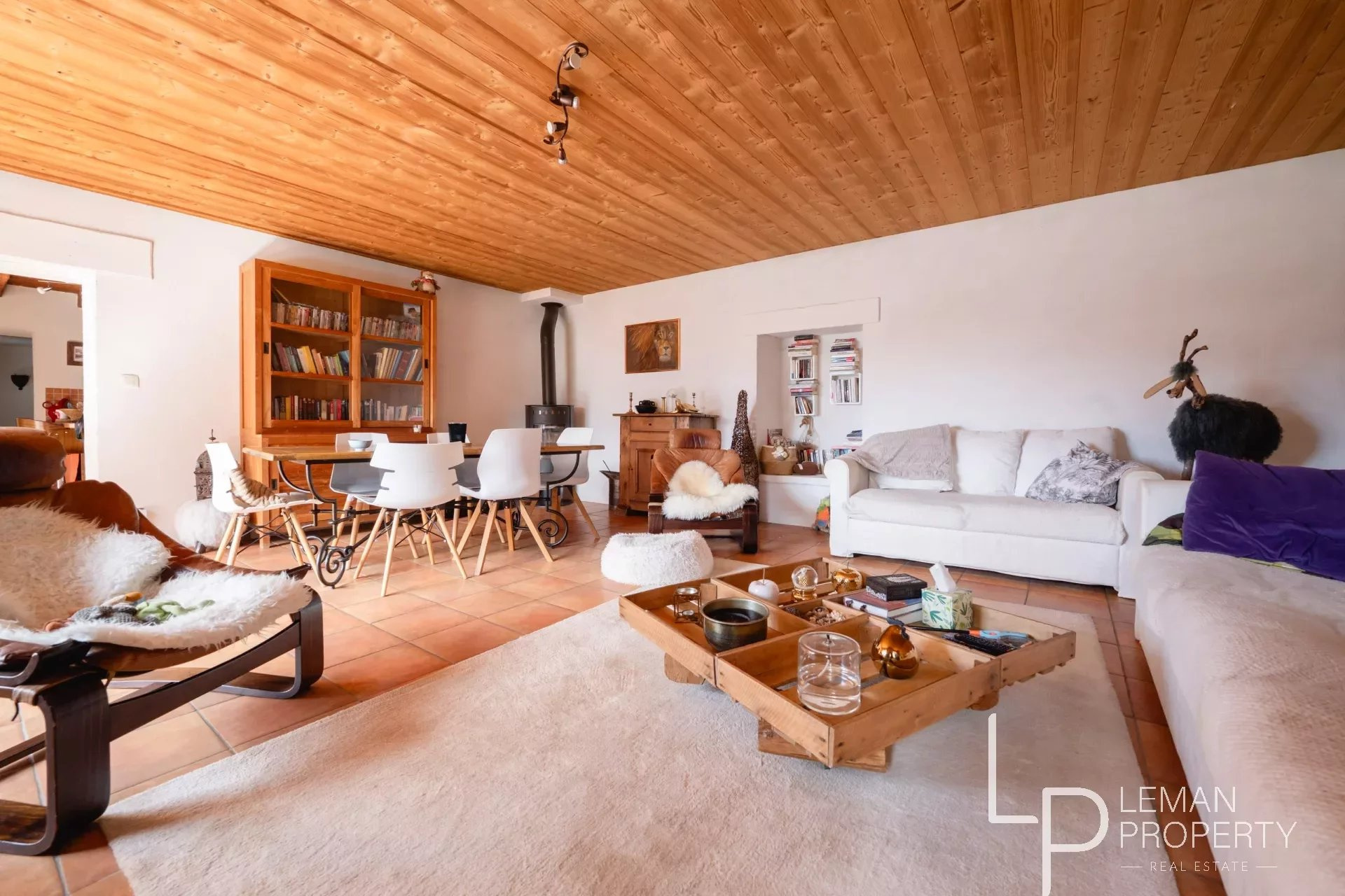 L'agence Leman property vous propose un Maison / Villa à la vente