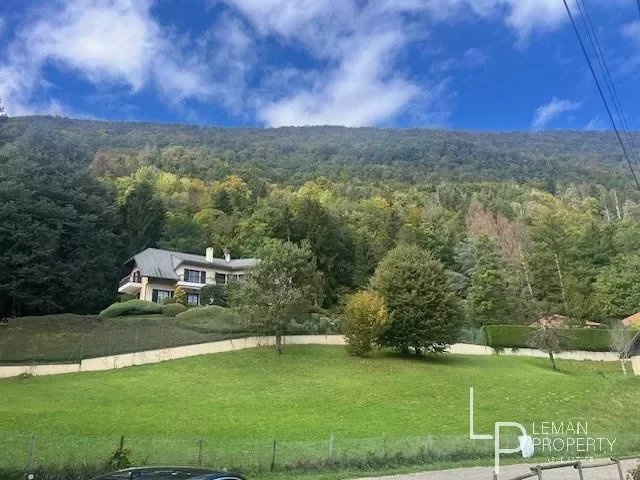 Terrain de 1034 m2 comprenant 0 pièces