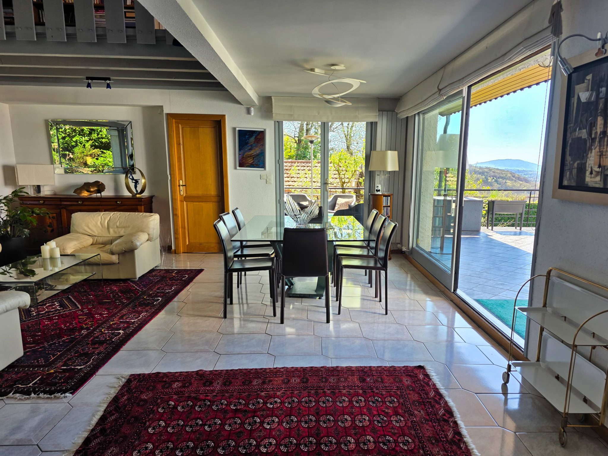 L'agence Leman property vous propose un Maison / Villa à la vente