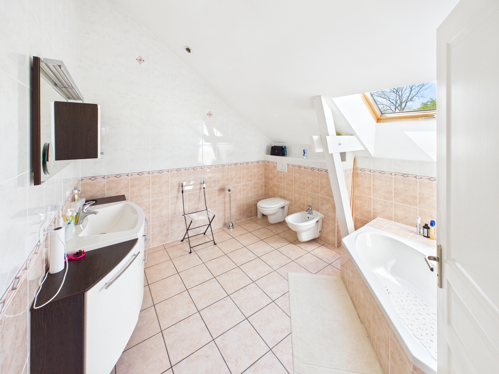 MESSERY – Maison familiale à deux pas du lac