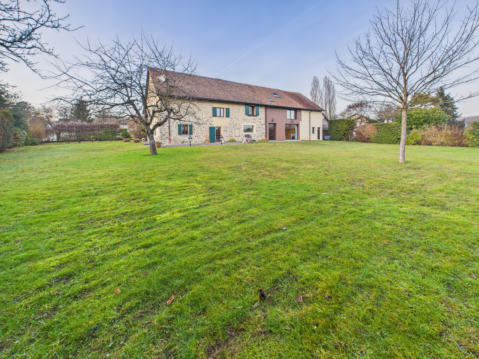 Autre disponible à la vente à Massongy