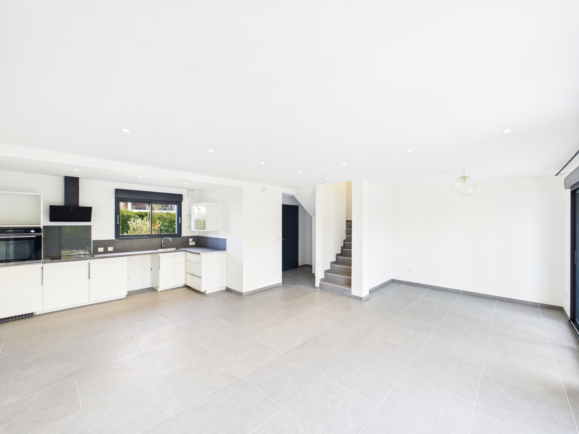L'agence Leman property vous propose un Maison / Villa à la vente