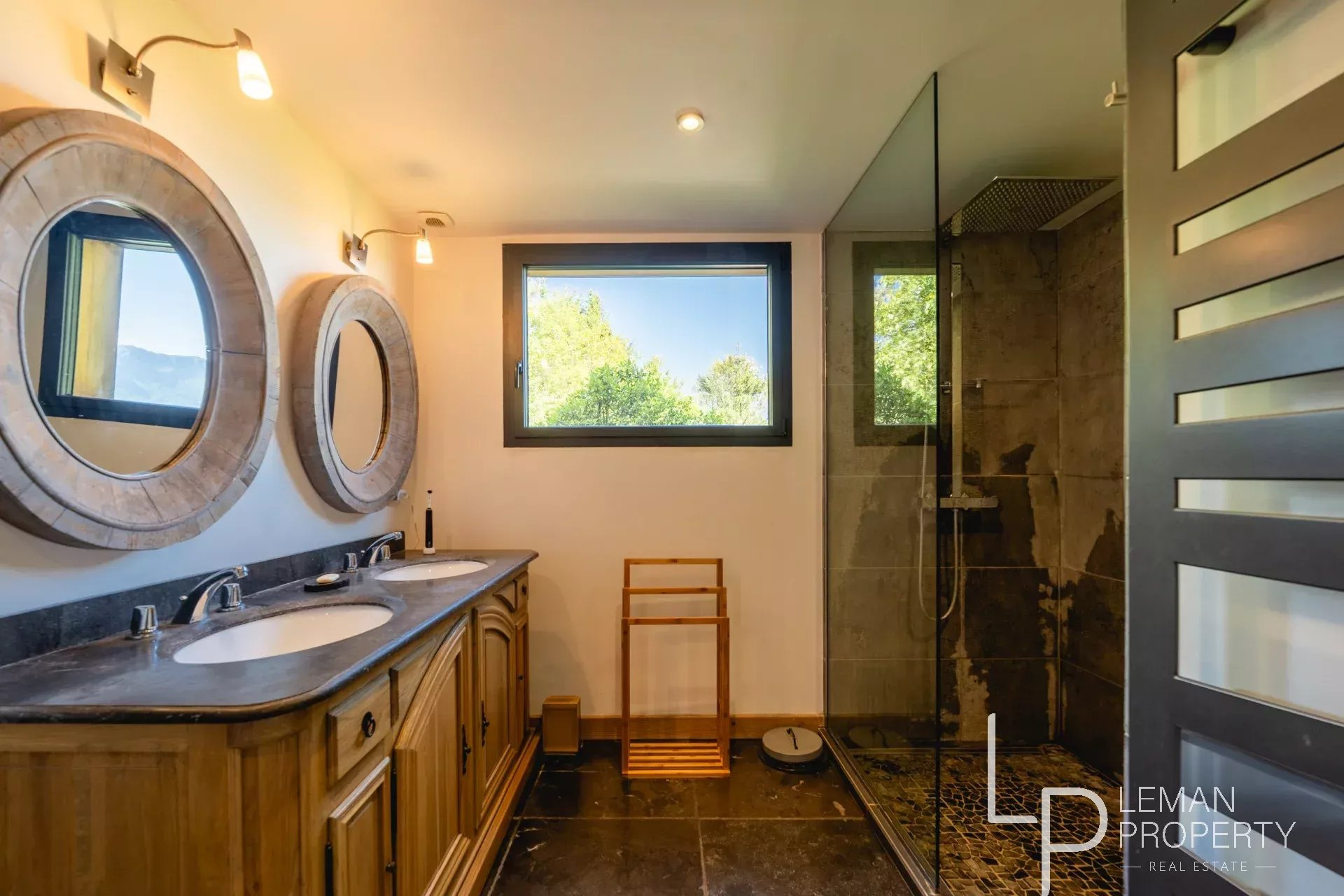 Vente de Maison / Villa d'une surface de 200 m2