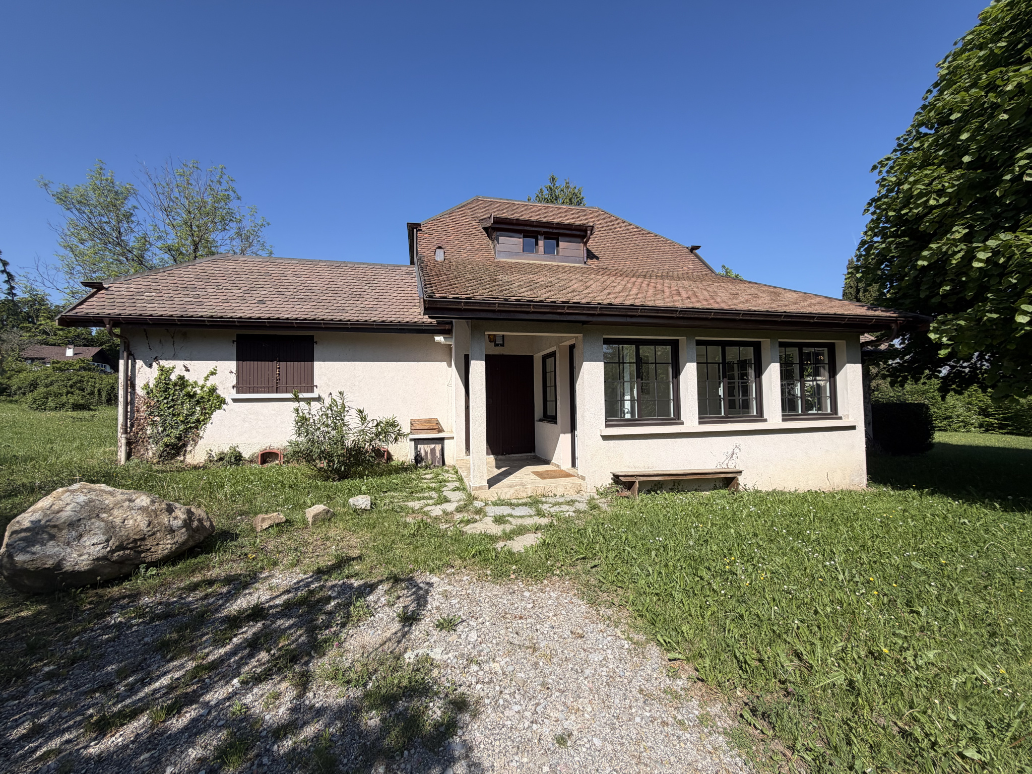 Maison / Villa de 161 m2 comprenant 7 pièces