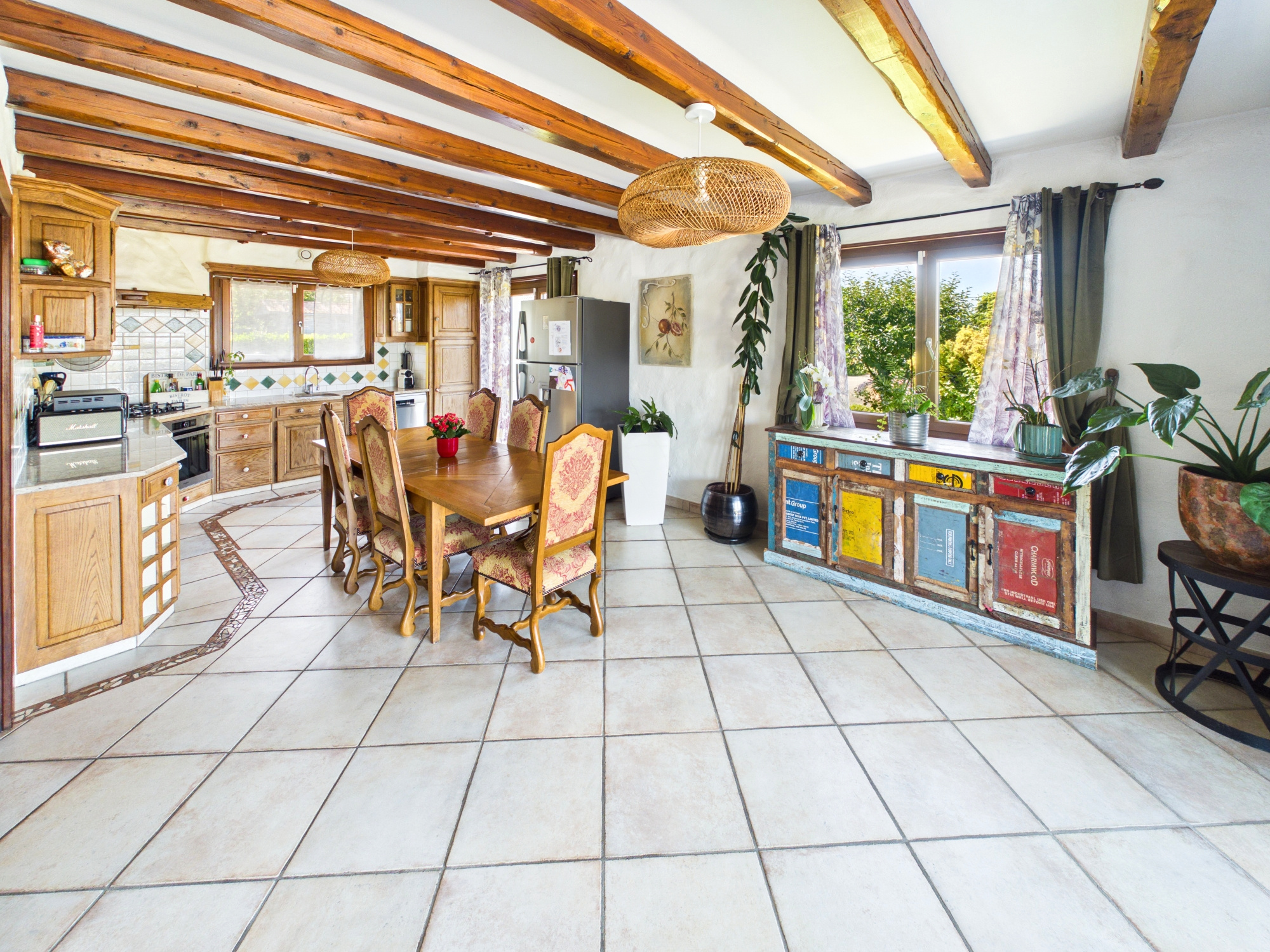 Maison / Villa de 180 m2 comprenant 5 pièces