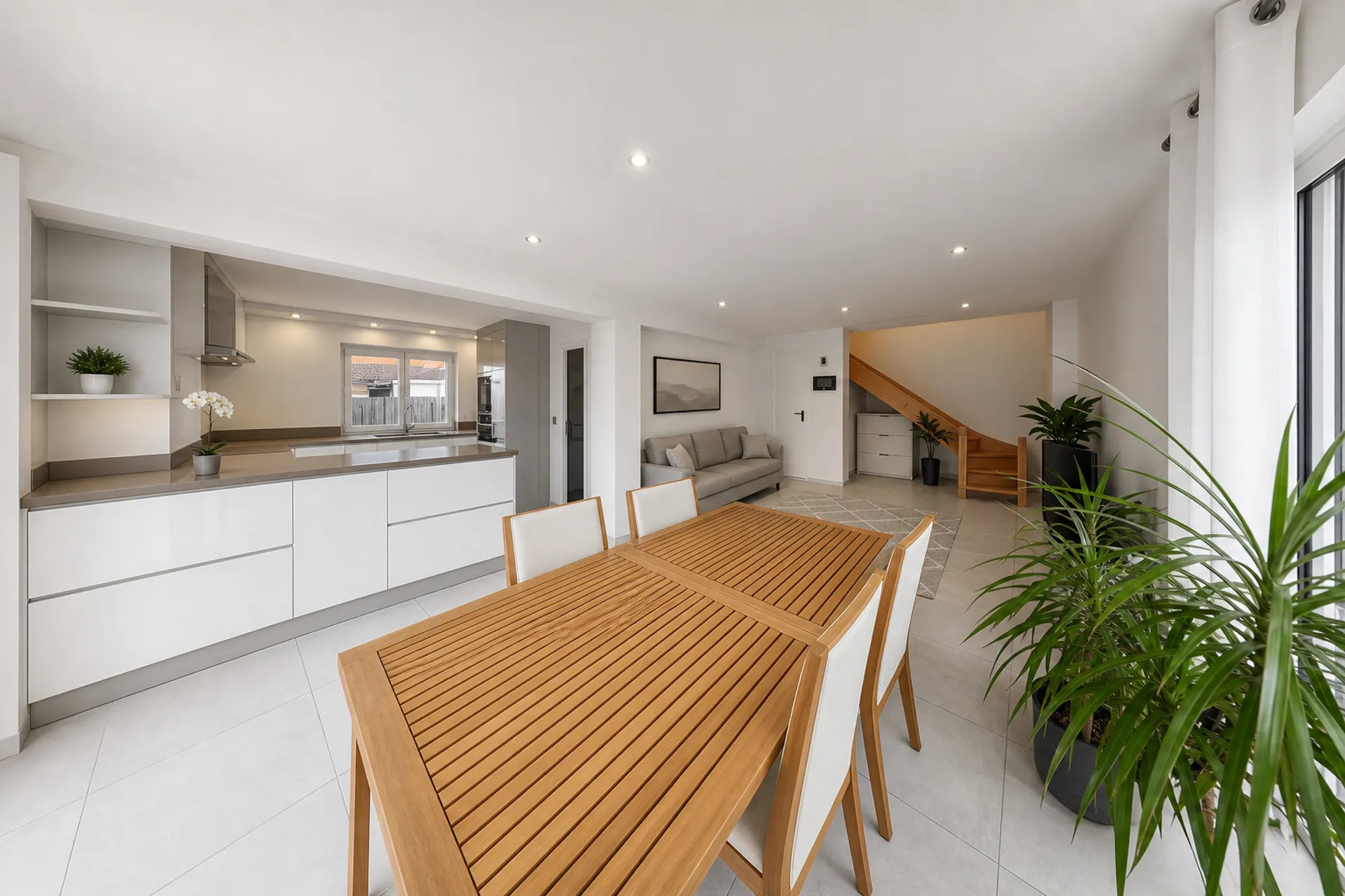 Maison / Villa en vente sur www.leman-property.com