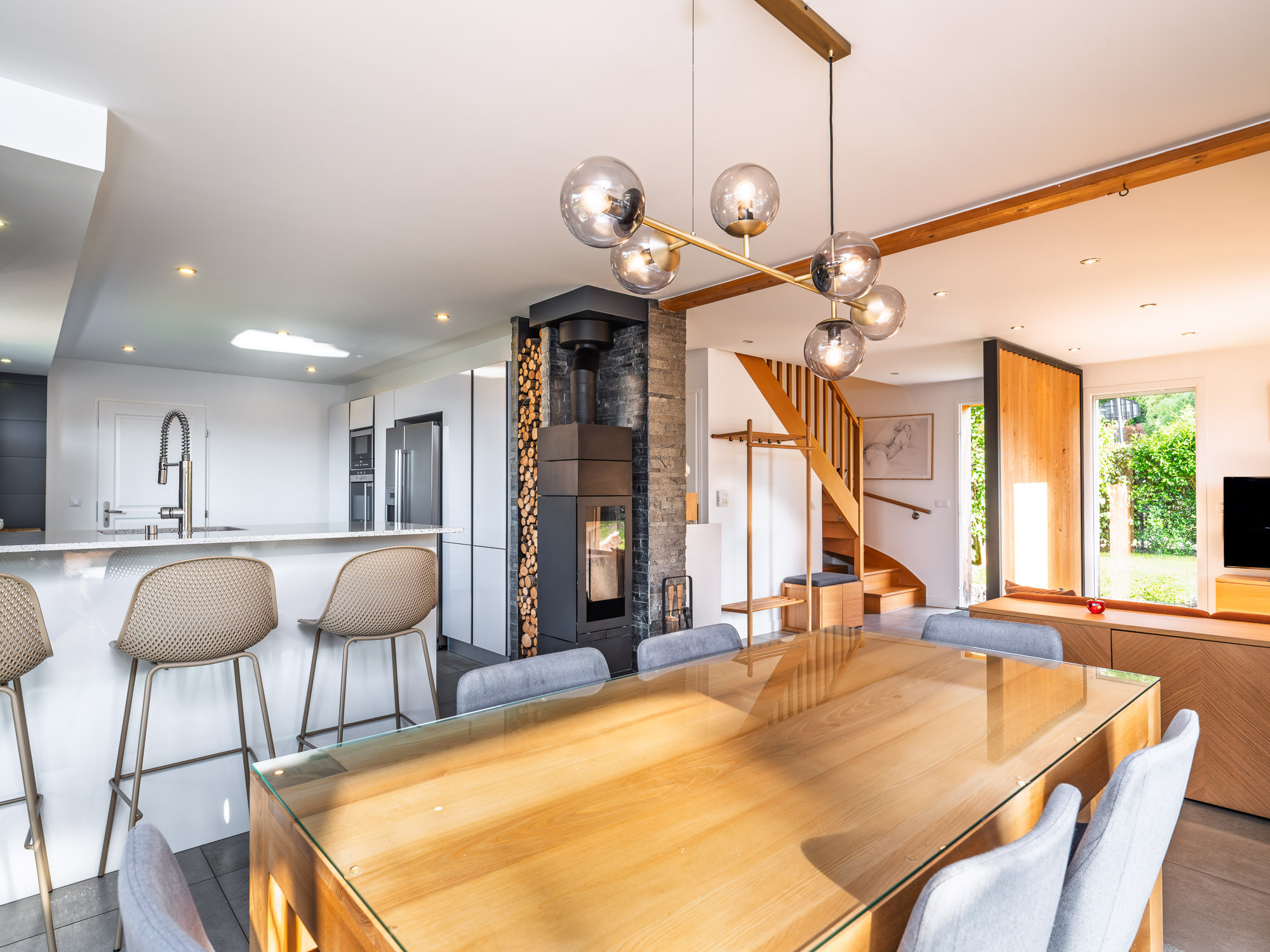 Maison / Villa de 112 m2 comprenant 5 pièces