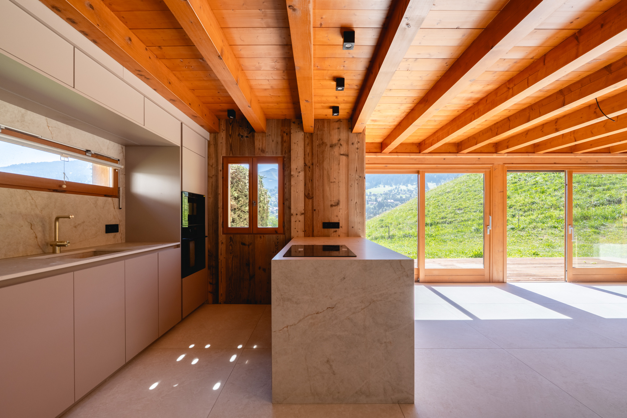 Maison / Villa en vente sur www.leman-property.com
