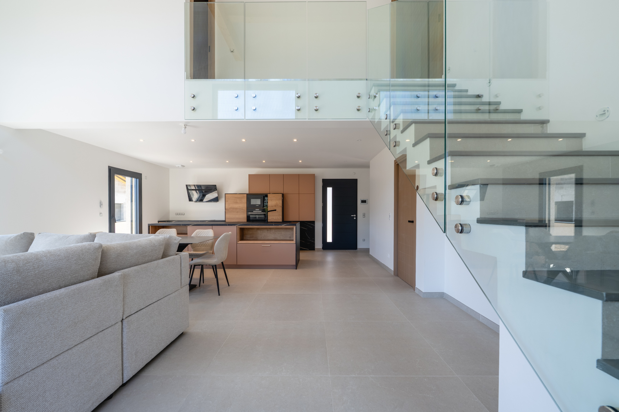 Maison / Villa disponible à la vente à Lathuile