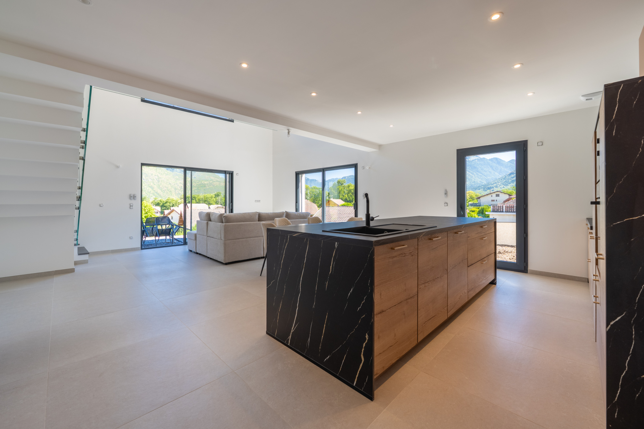 Maison / Villa en vente sur www.leman-property.com