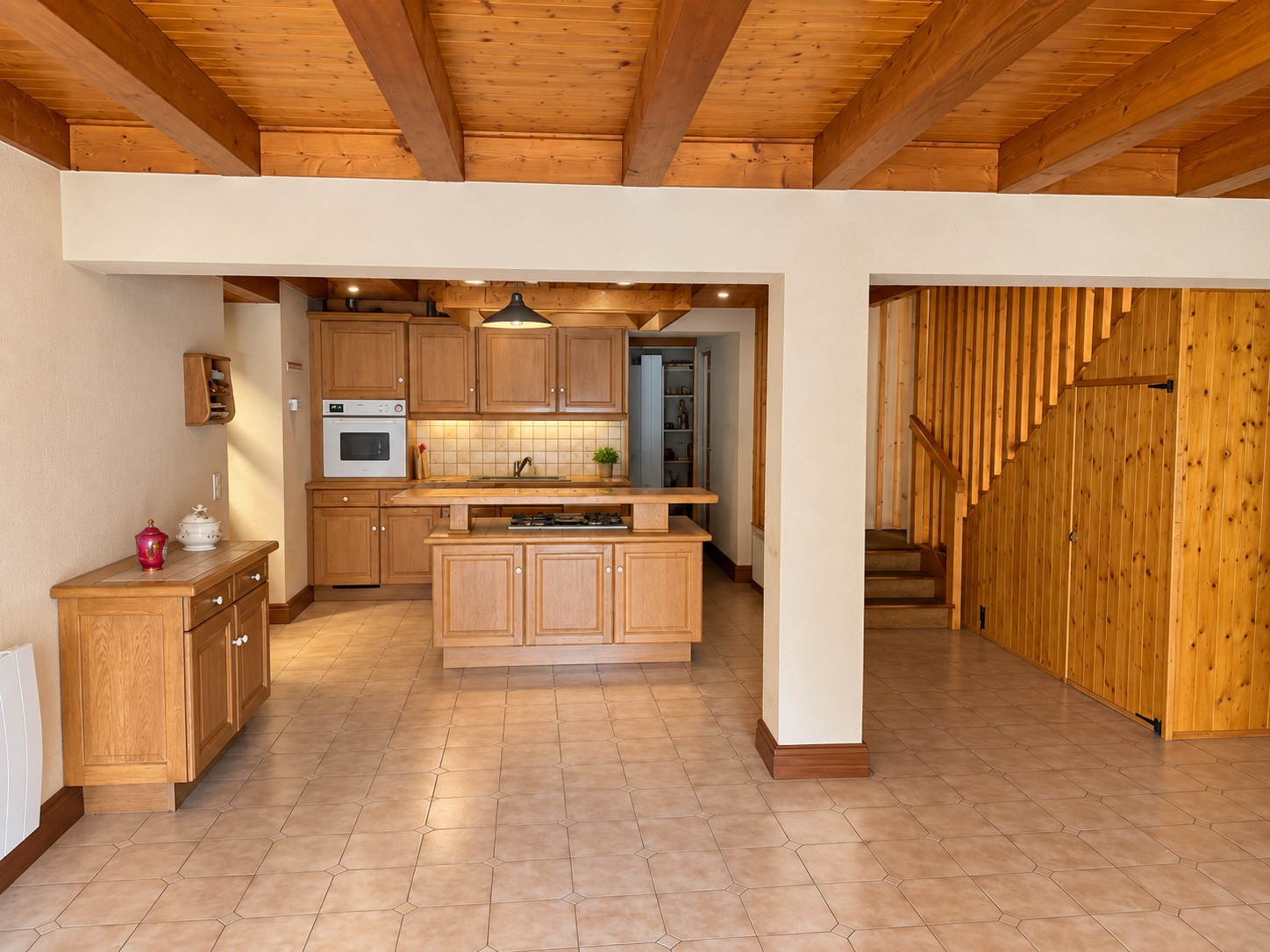 Maison / Villa de 140 m2 comprenant 3 pièces