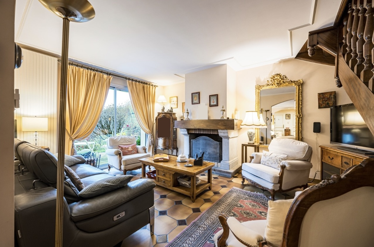 Maison / Villa en vente sur www.leman-property.com