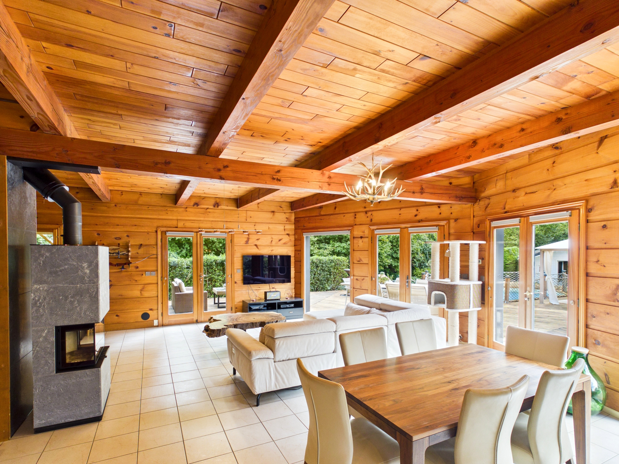 Maison / Villa de 167 m2 comprenant 7 pièces