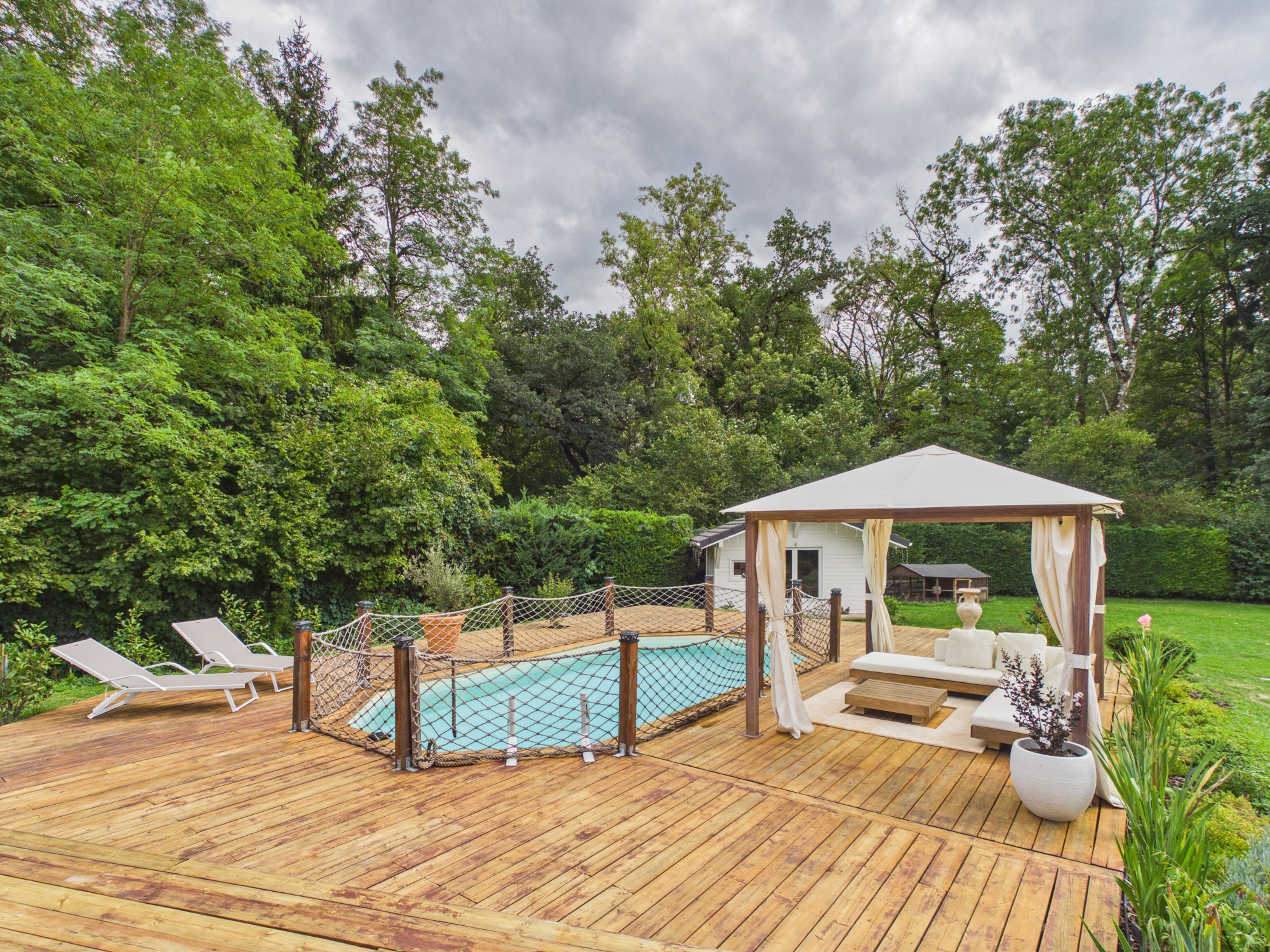 Villa Chalet Cranves Sales