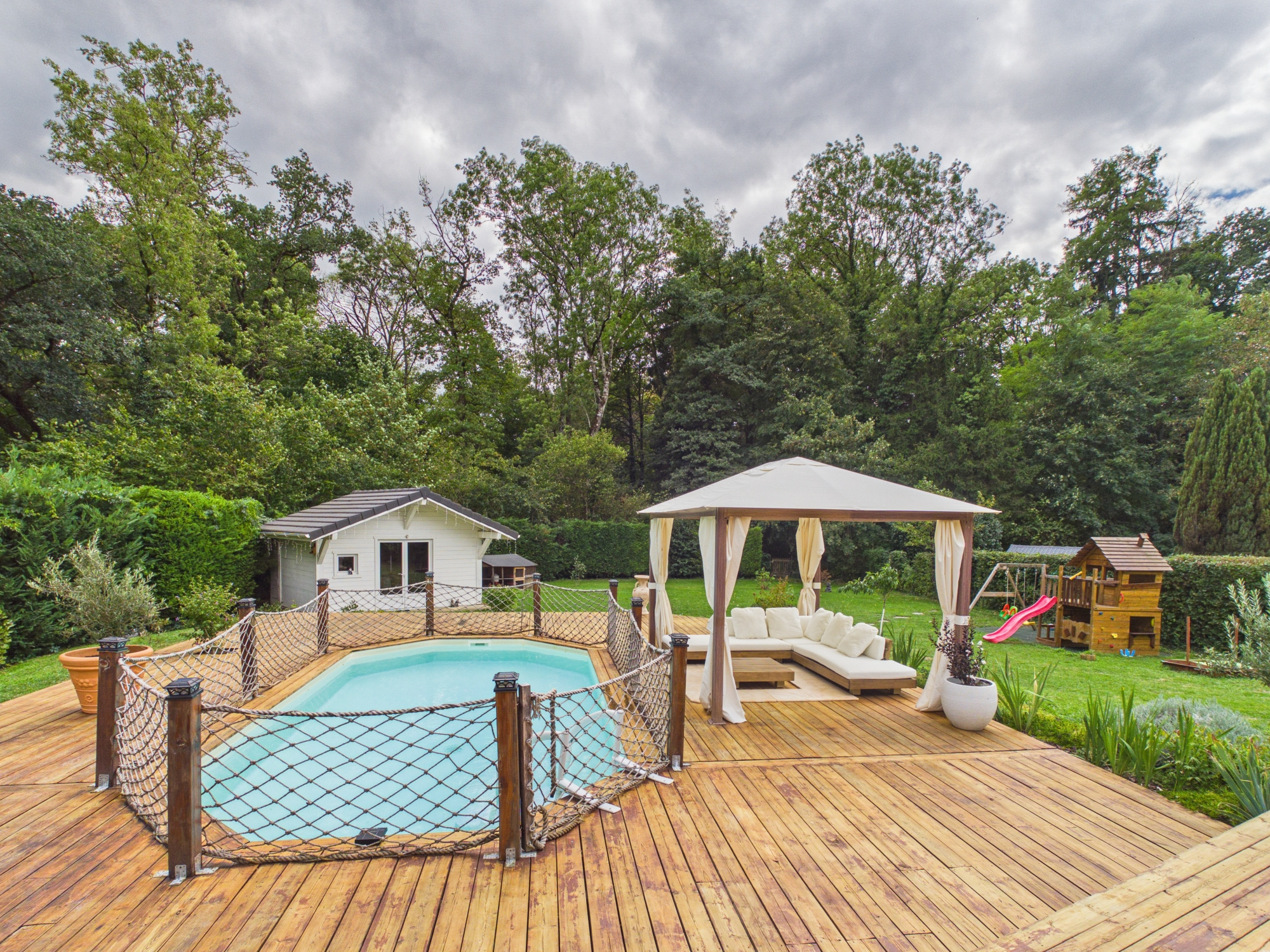 Maison / Villa de 167 m2 comprenant 7 pièces