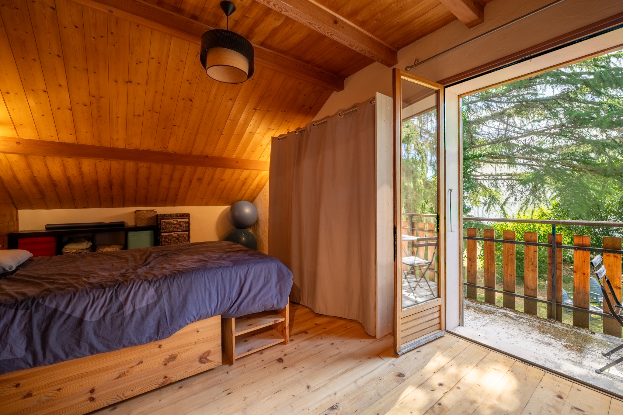 Maison dans un environnement calme et verdoyant